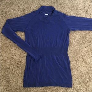 Lululemon long sleeve with thumb holes